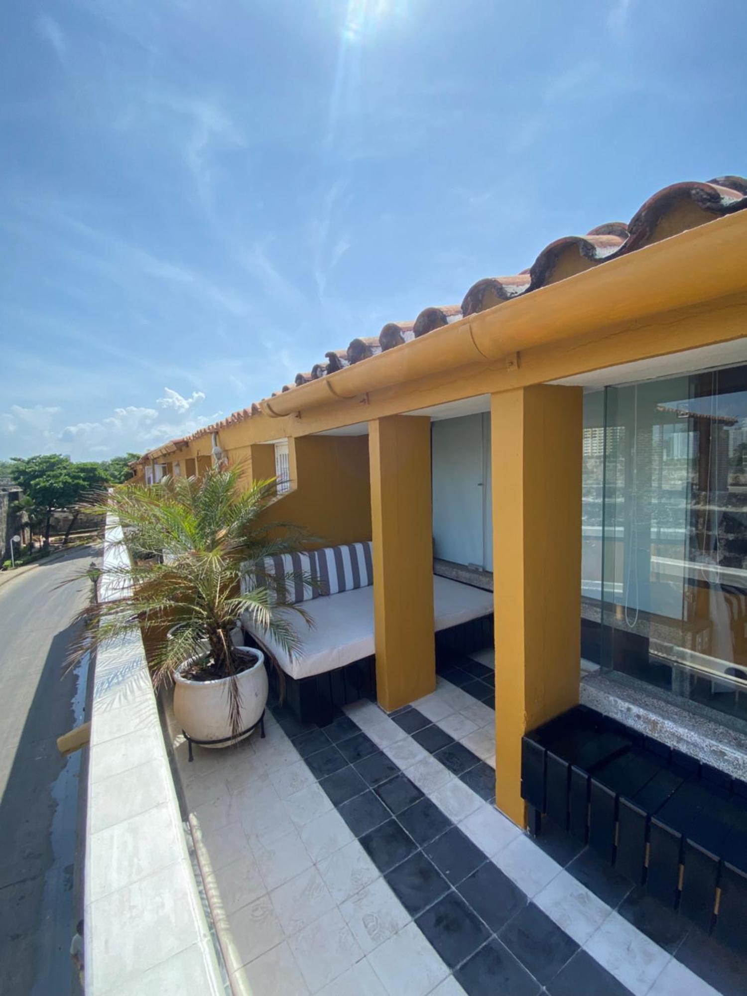 Apartamento Duplex Vista Al Mar Y Murallas Nuevo En La Ciudad Amurallada Cartagena Exterior foto