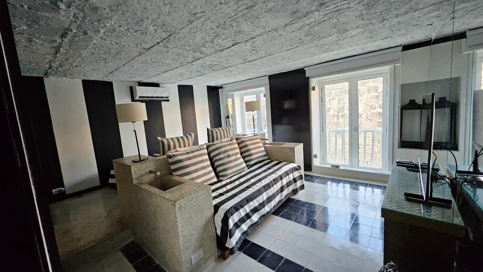 Apartamento Duplex Vista Al Mar Y Murallas Nuevo En La Ciudad Amurallada Cartagena Exterior foto