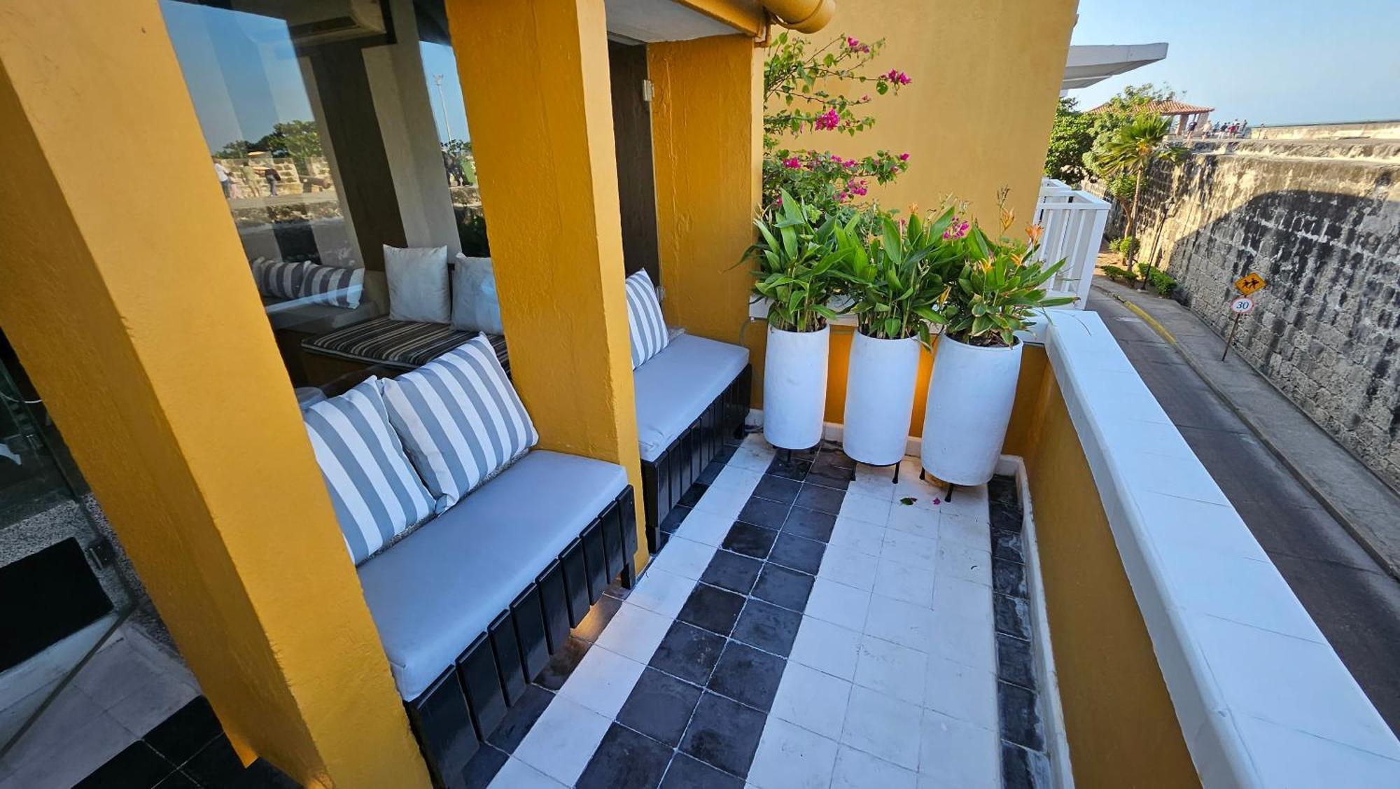Apartamento Duplex Vista Al Mar Y Murallas Nuevo En La Ciudad Amurallada Cartagena Exterior foto