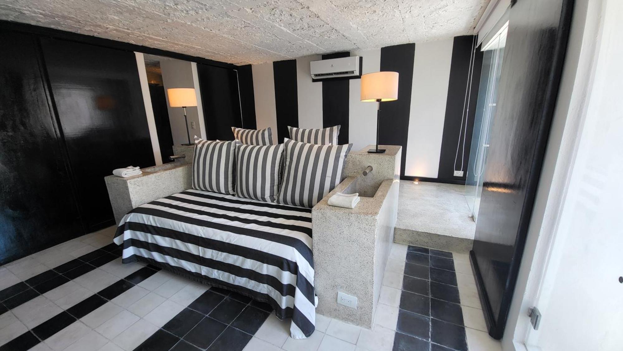 Apartamento Duplex Vista Al Mar Y Murallas Nuevo En La Ciudad Amurallada Cartagena Exterior foto
